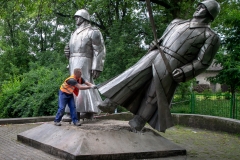 Dąbrowa Górnicza, 28.06.2018Demontaż pomnika wdzięczności, poswięconego bohaterom Armii Radzieckiej w Dąbrowie GórniczejPAP/Andrzej Grygiel